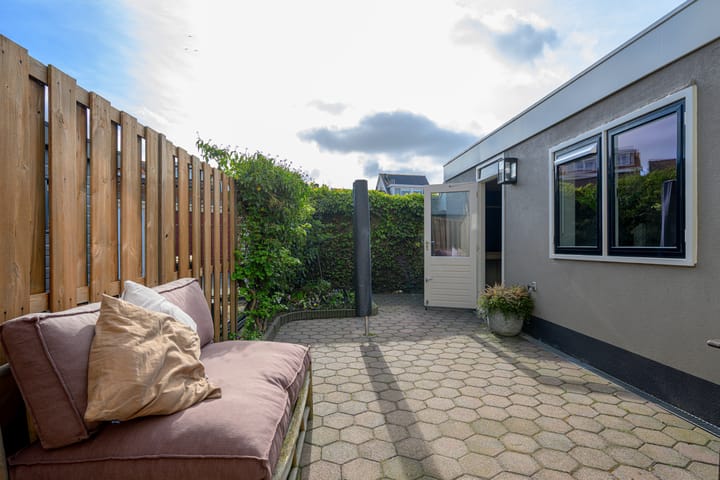 Photo 3 of Graaf Florislaan 11