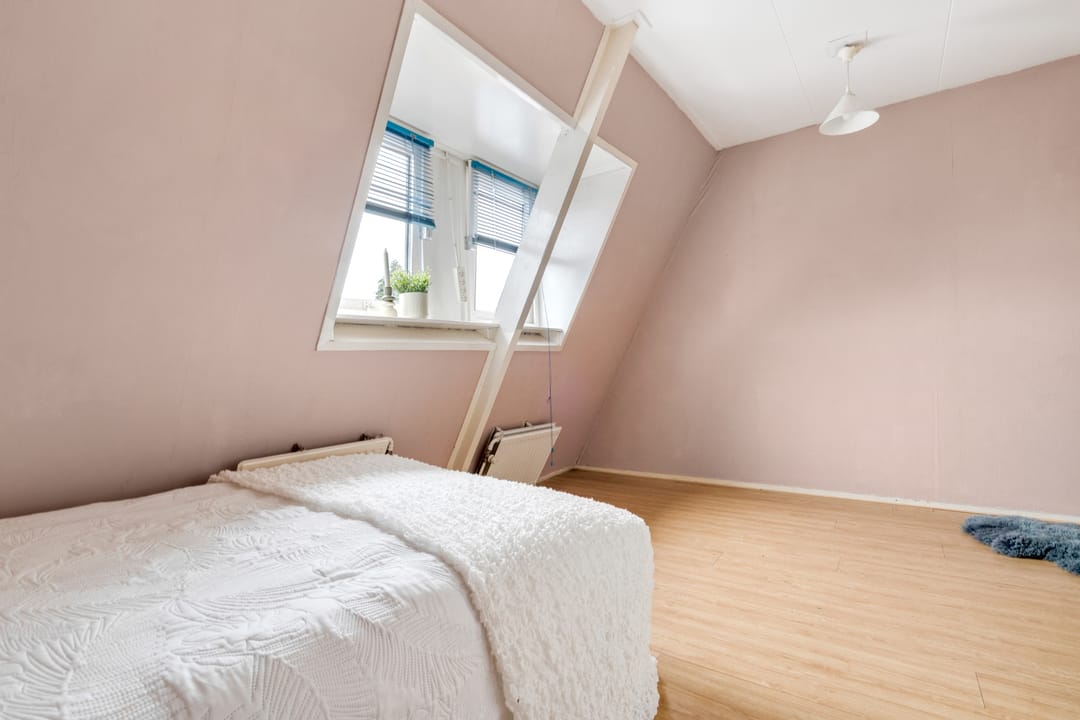 Foto 23 van Tjibbe Knolstraat 42