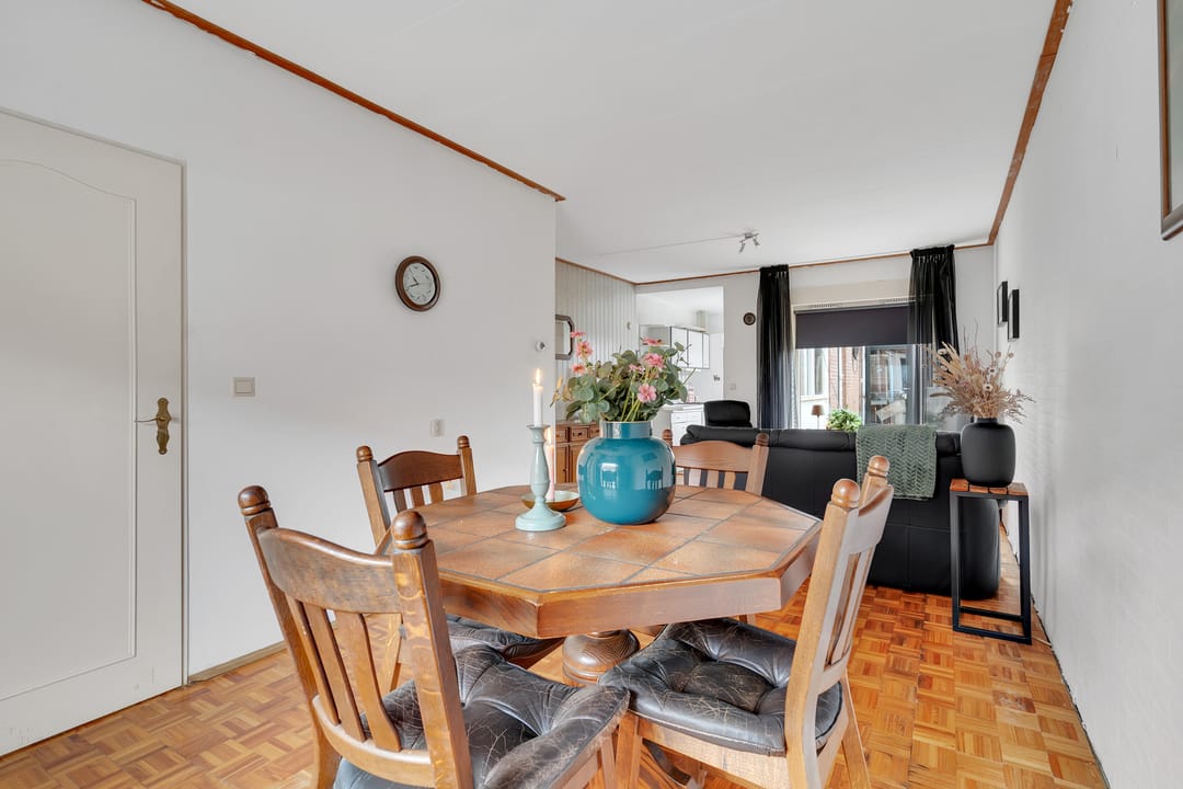 Foto 11 van Tjibbe Knolstraat 42