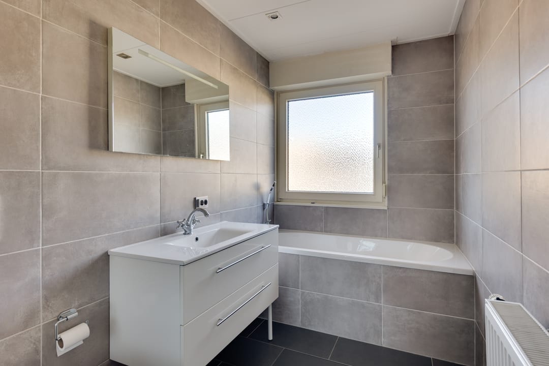 Spacious detached home with panoramic countryside views — 23