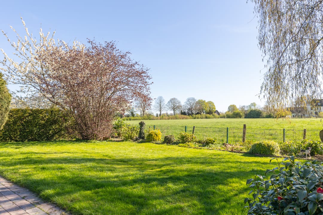 Spacious detached home with panoramic countryside views — 37