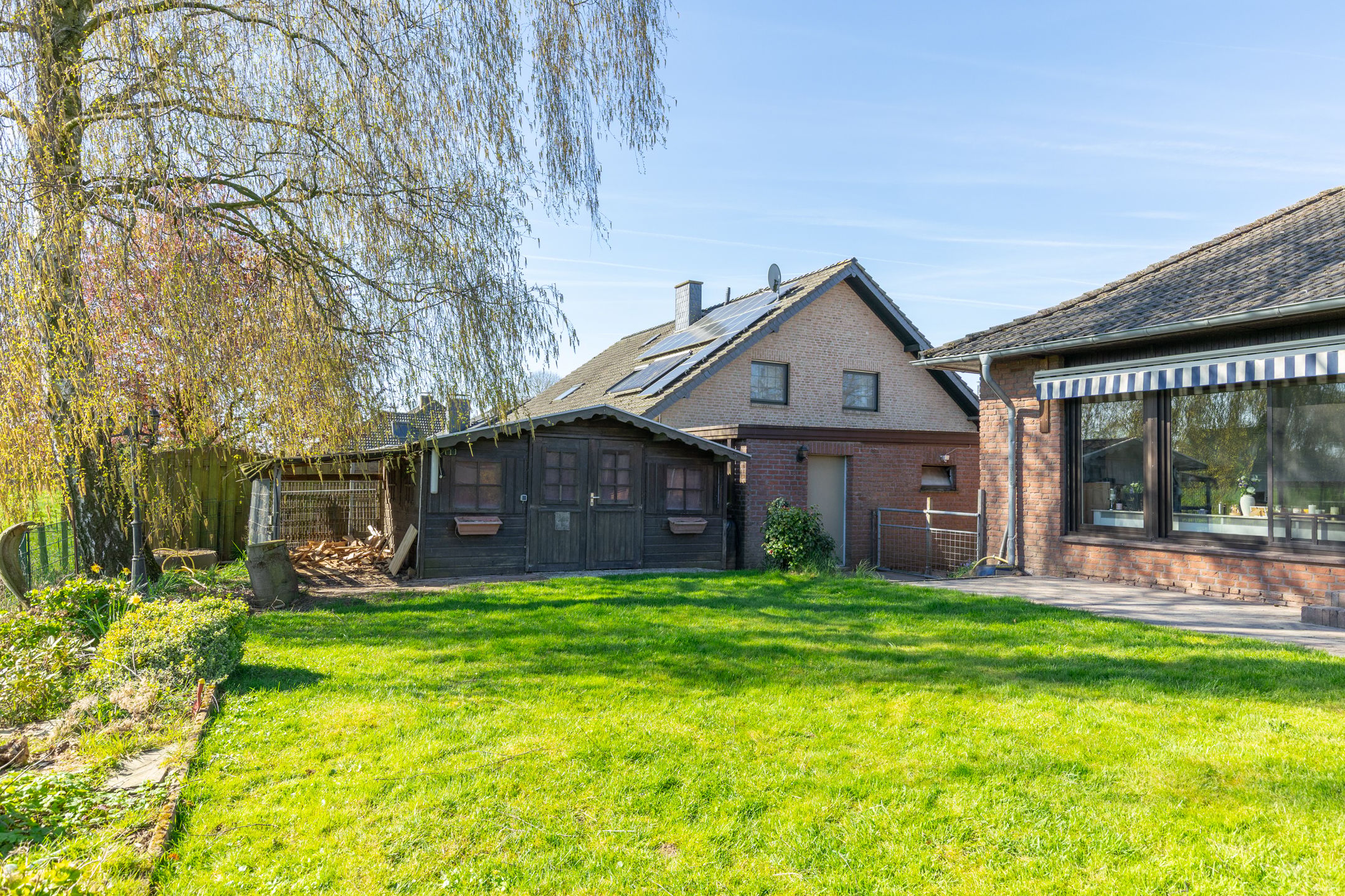 Spacious detached home with panoramic countryside views — 36