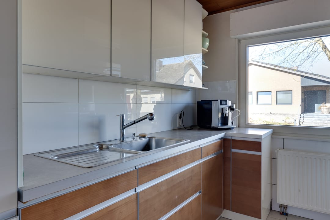 Spacious detached home with panoramic countryside views — 16
