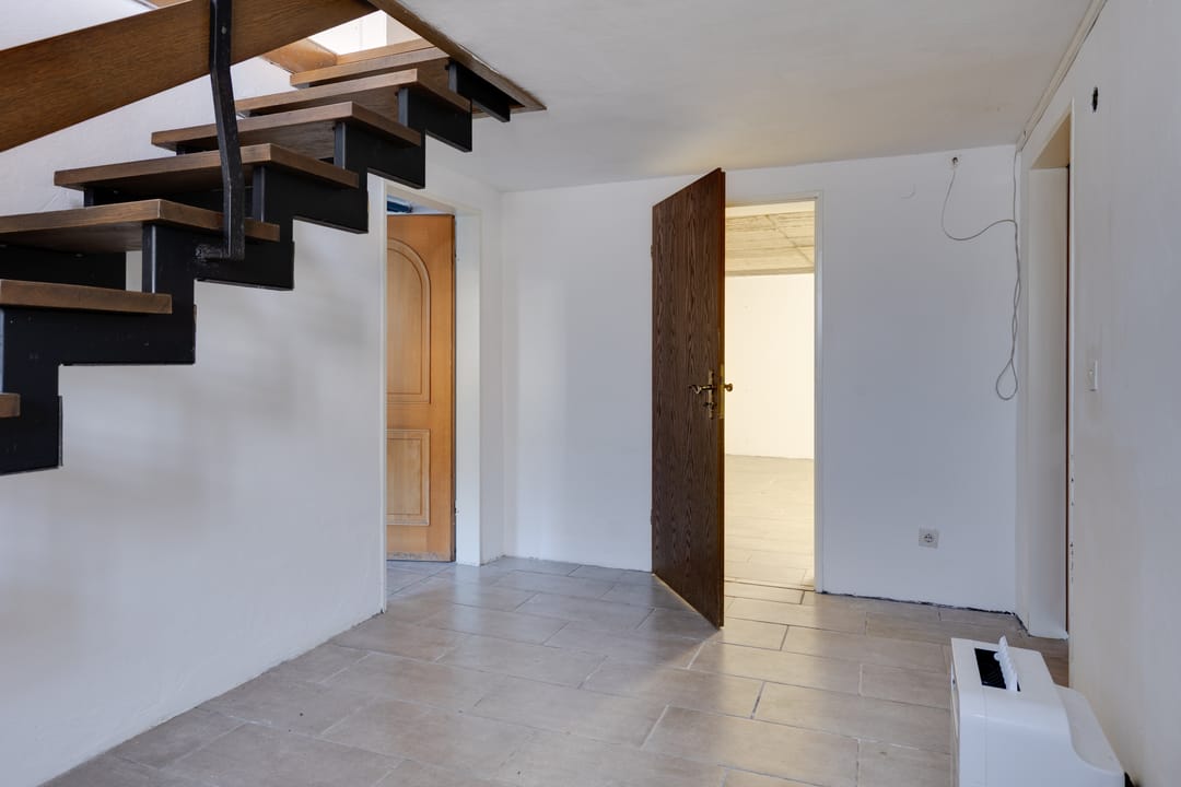 Spacious detached home with panoramic countryside views — 28