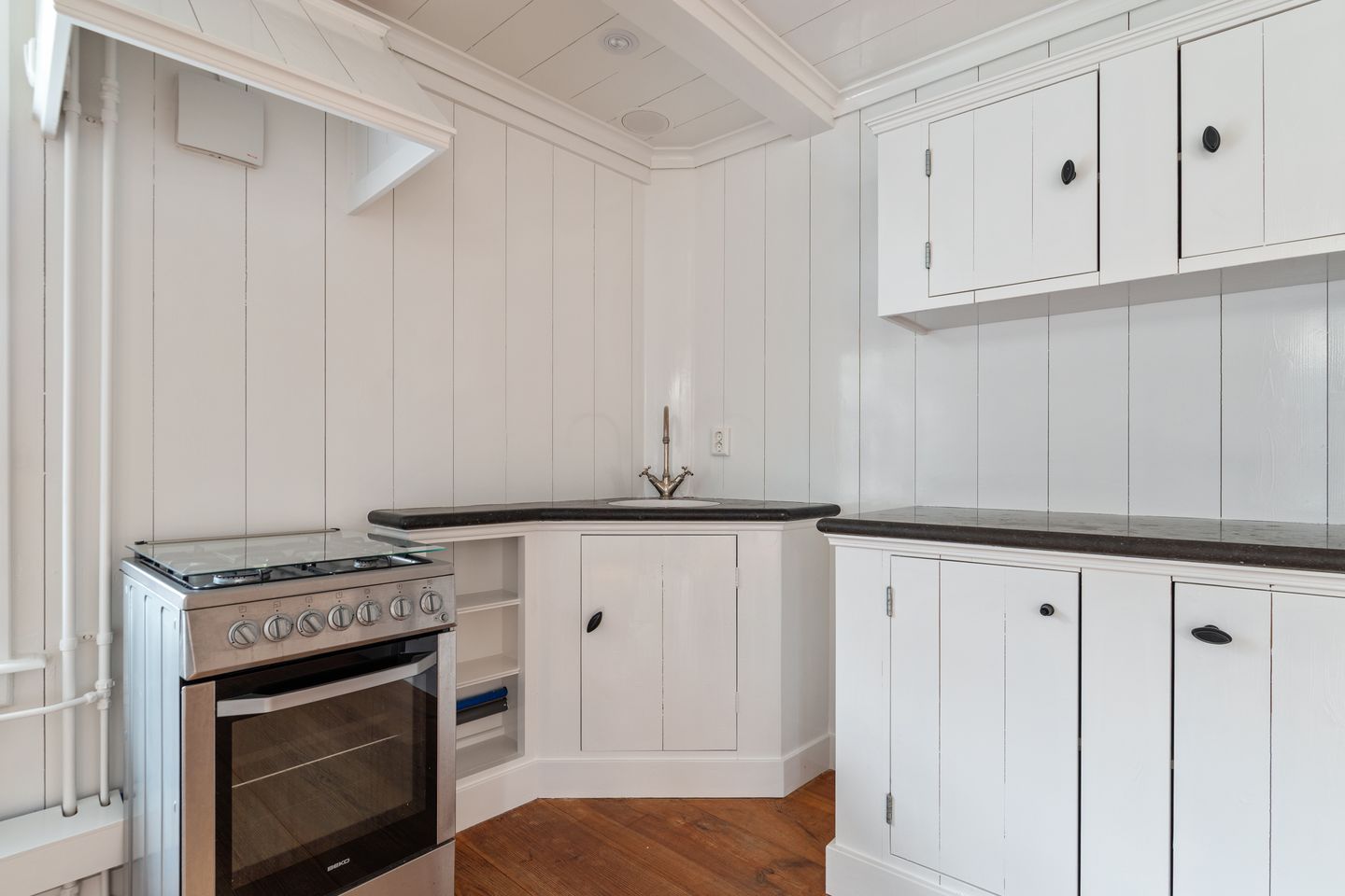 Historic Monument with Commercial Space in Charming De Rijp Centre — 25
