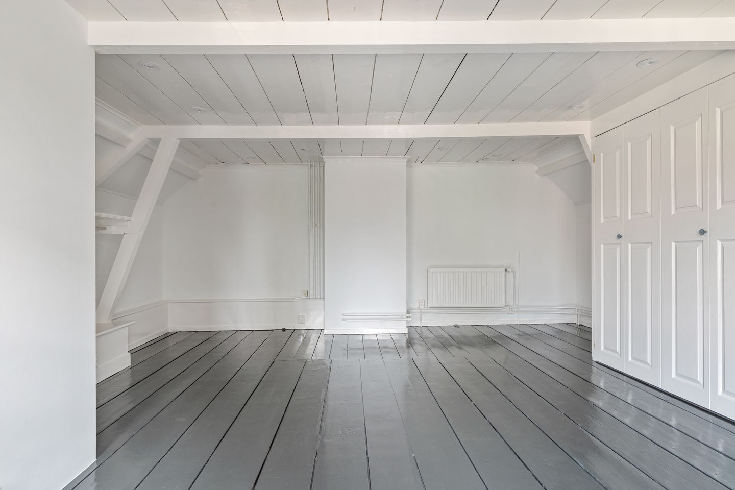 Historic Monument with Commercial Space in Charming De Rijp Centre — 34
