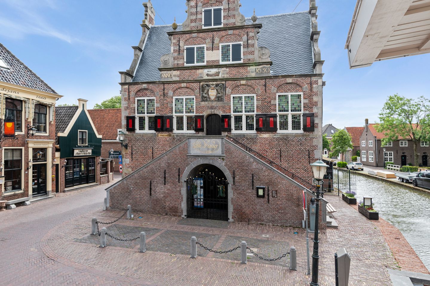 Historic Monument with Commercial Space in Charming De Rijp Centre — 40