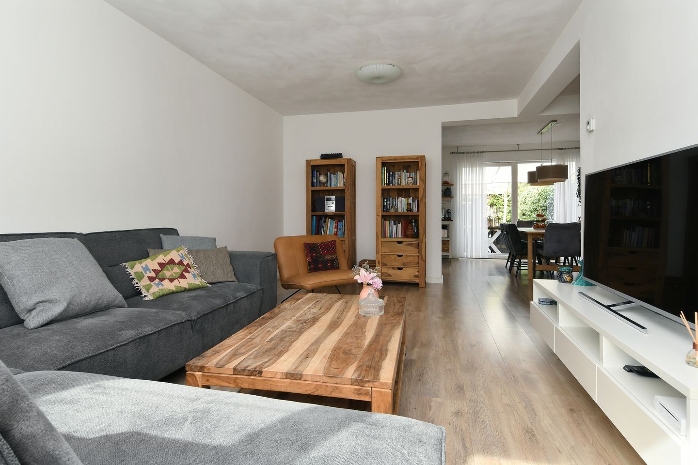 Photo 10 of Hendrik Mandestraat 6