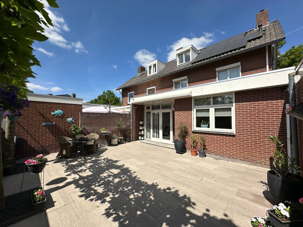 Spacious Semi-Detached Family Home with South-Facing Garden in Valkenswaard — 33