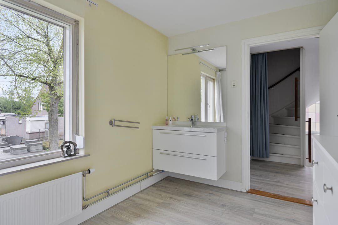 Spacious Semi-Detached Family Home with South-Facing Garden in Valkenswaard — 23