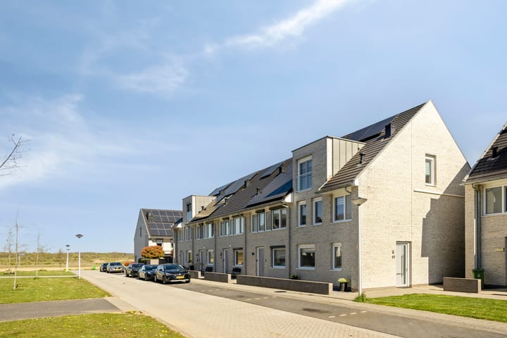 Foto 2 van Manteletruwe 11