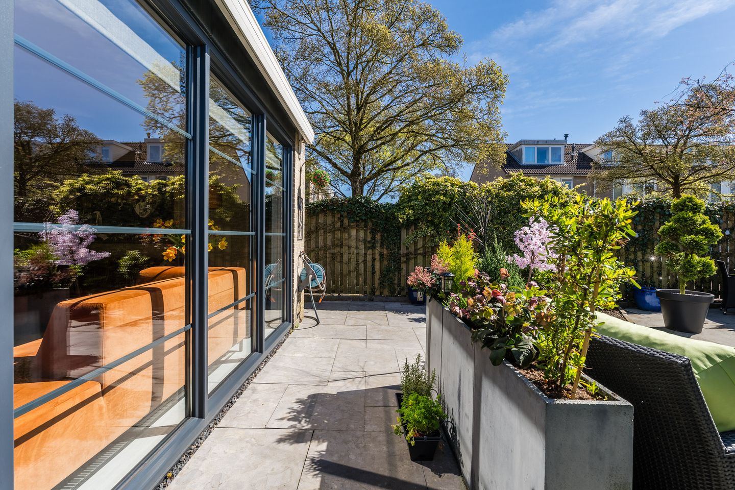 Move-in ready corner house with sunny garden in Amstelveen — 44