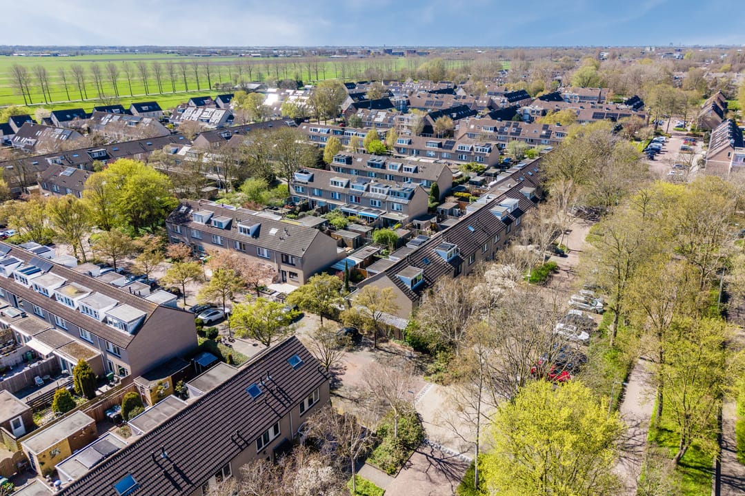 Move-in ready corner house with sunny garden in Amstelveen — 67