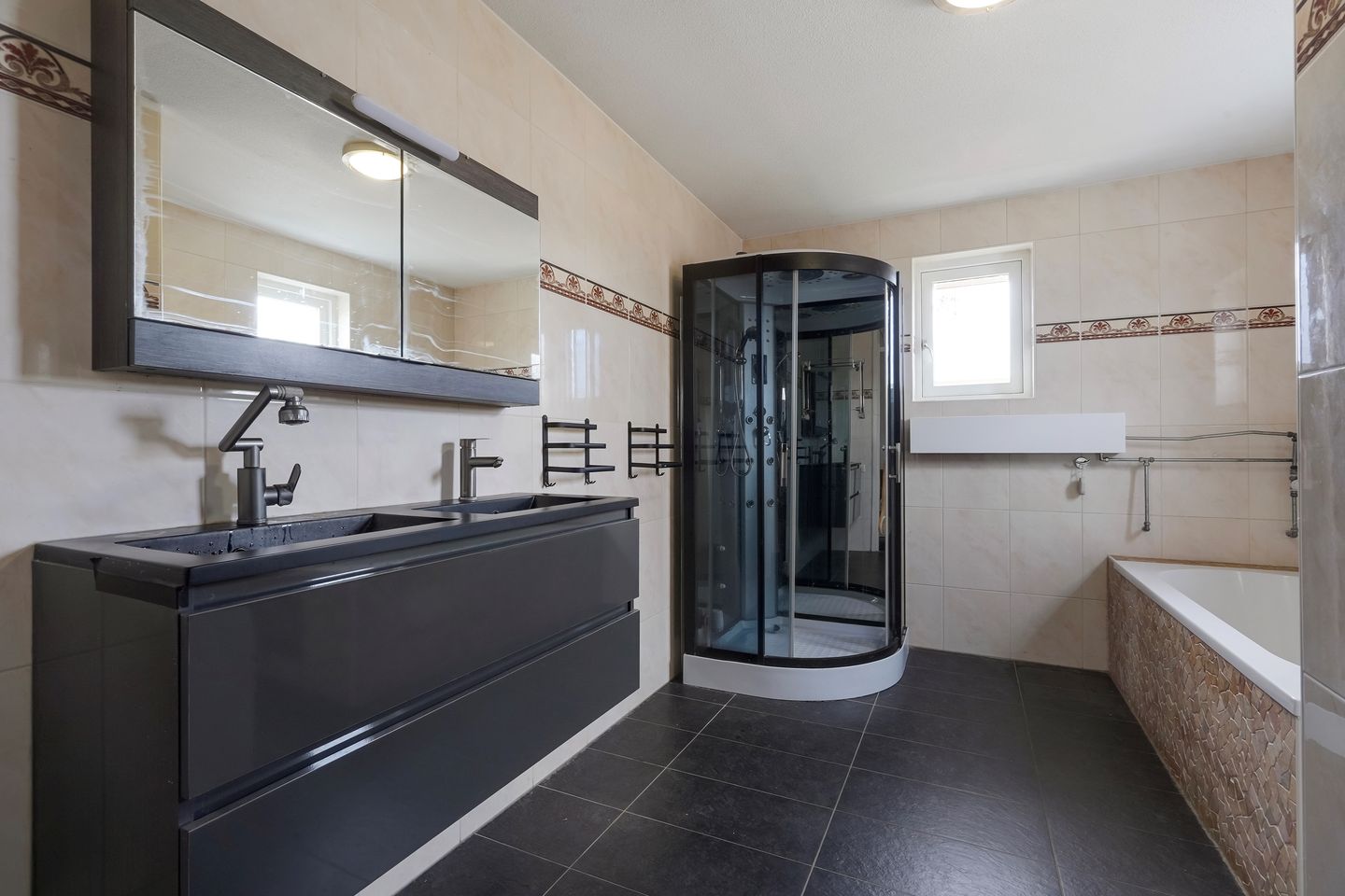 Foto 4 van Tedingerbroekweg 13