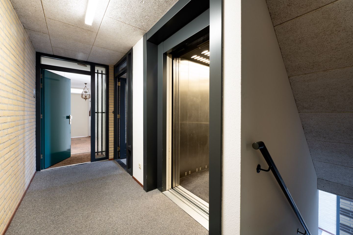 Spacious apartment with park views in Wouw — 20
