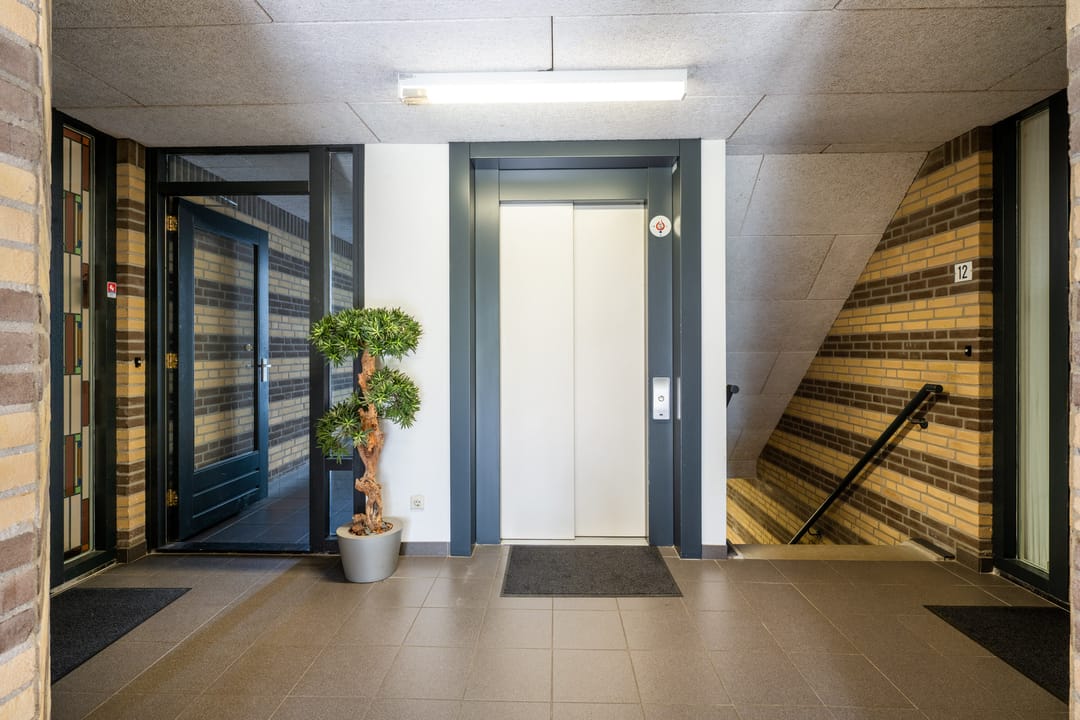 Spacious apartment with park views in Wouw — 22
