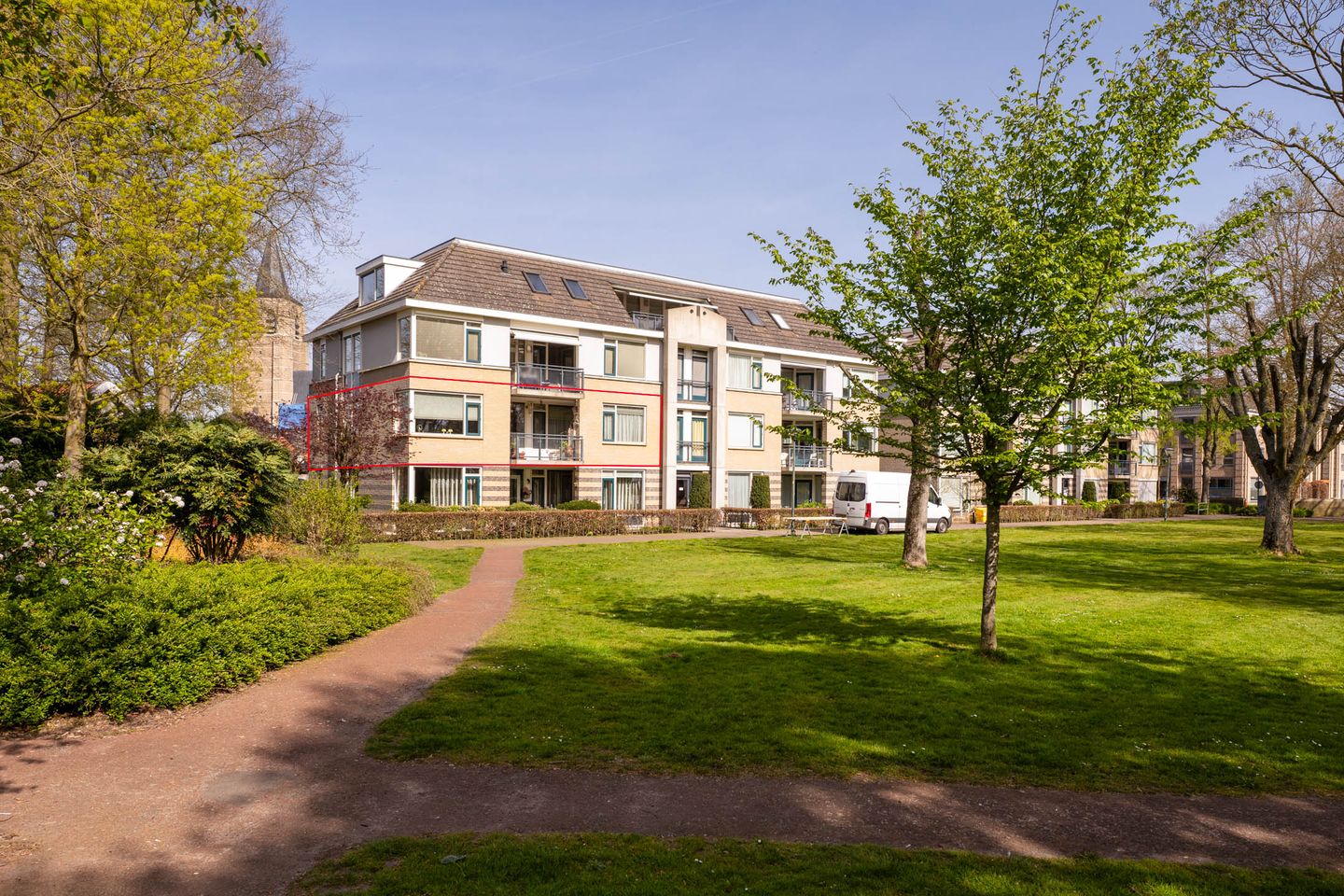 Spacious apartment with park views in Wouw — 25