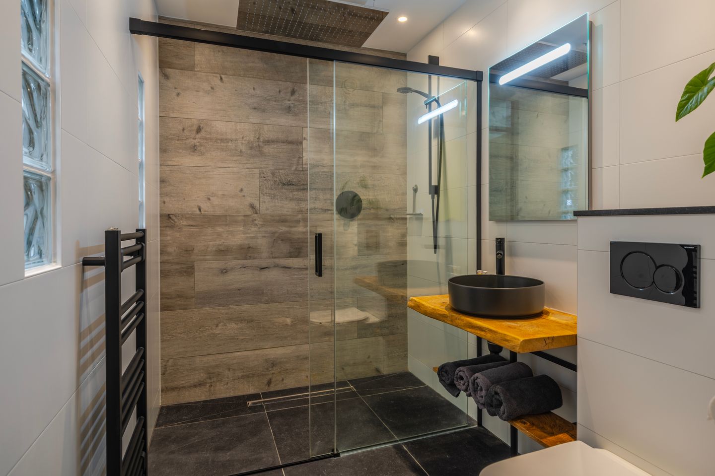 Move-in Ready Modern Terraced Home with Energy Label A — 25