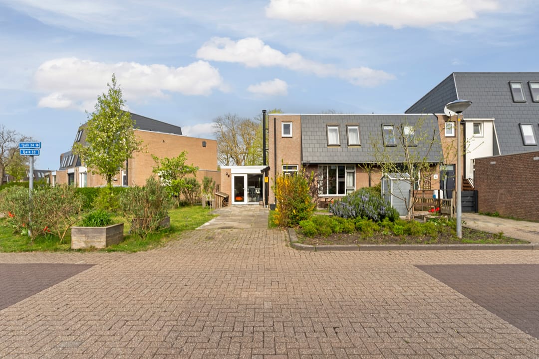 Foto 1 van Tjalk 33 9