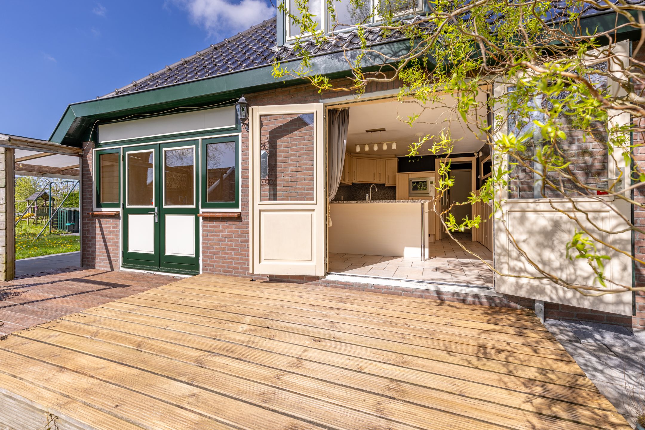 Charming Detached Home with Spacious Garden and Ground Floor Bedroom — 15