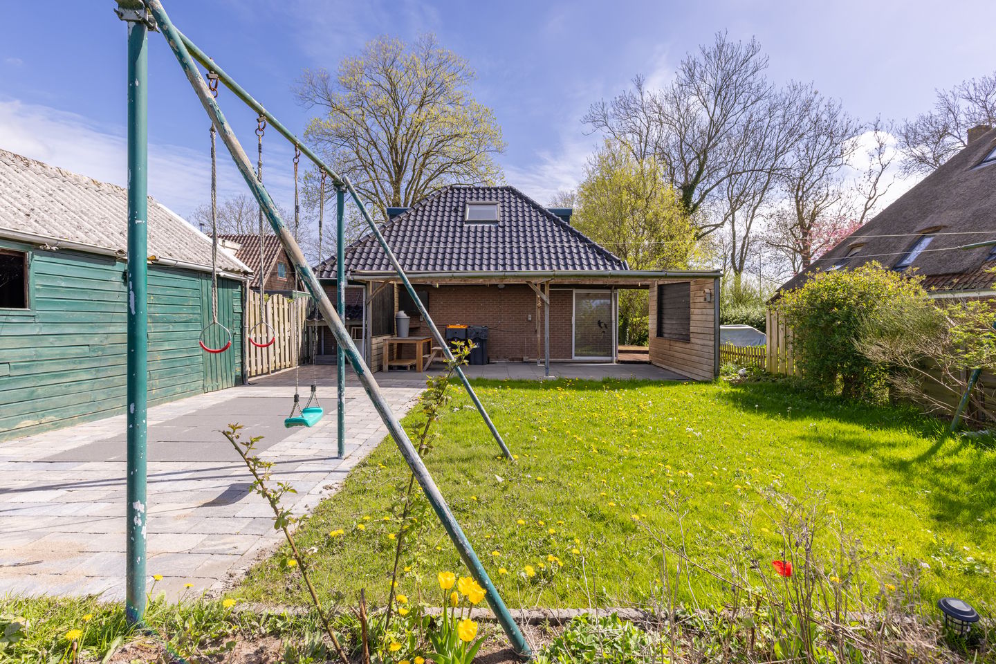 Charming Detached Home with Spacious Garden and Ground Floor Bedroom — 25