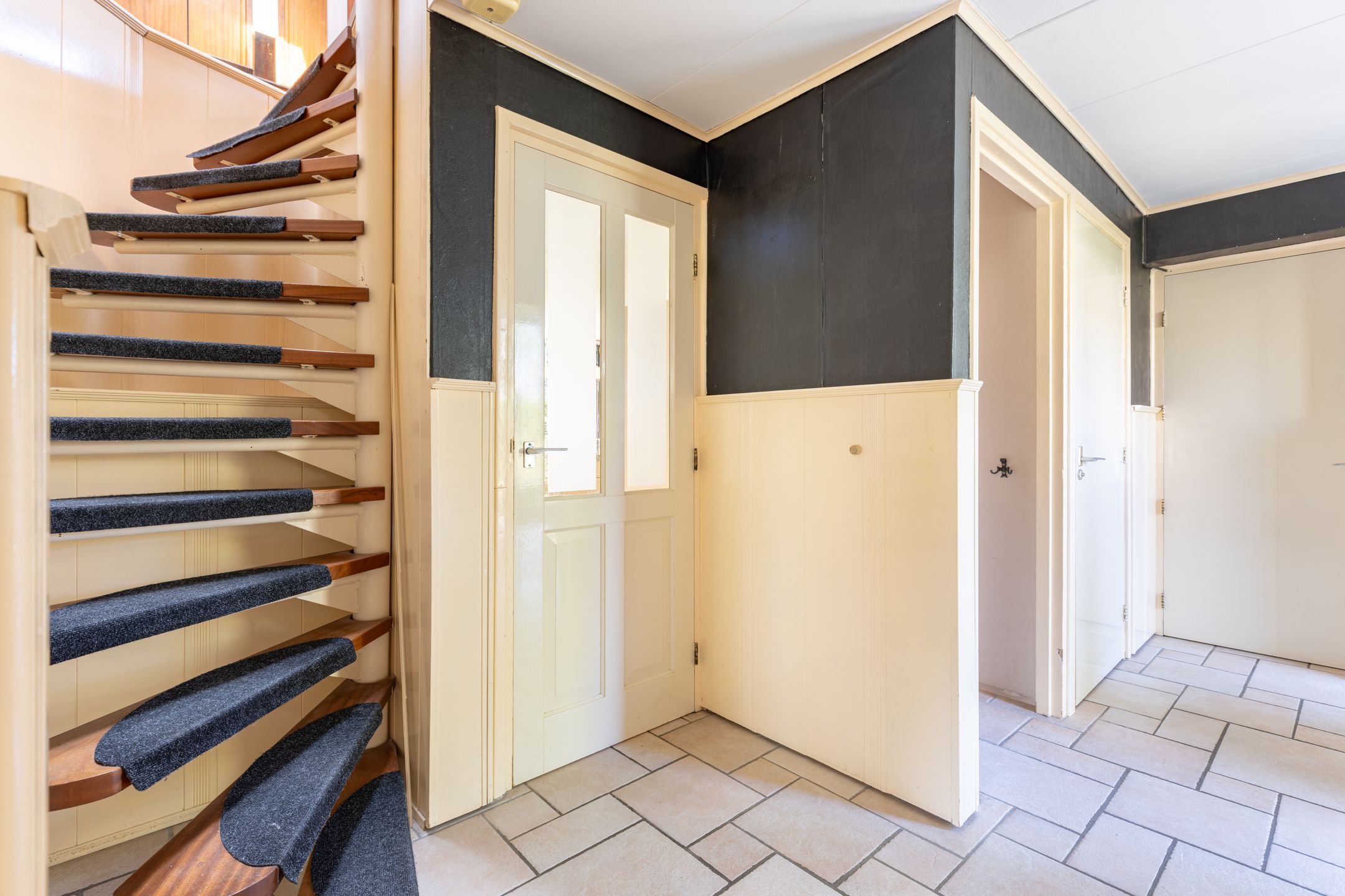 Charming Detached Home with Spacious Garden and Ground Floor Bedroom — 33