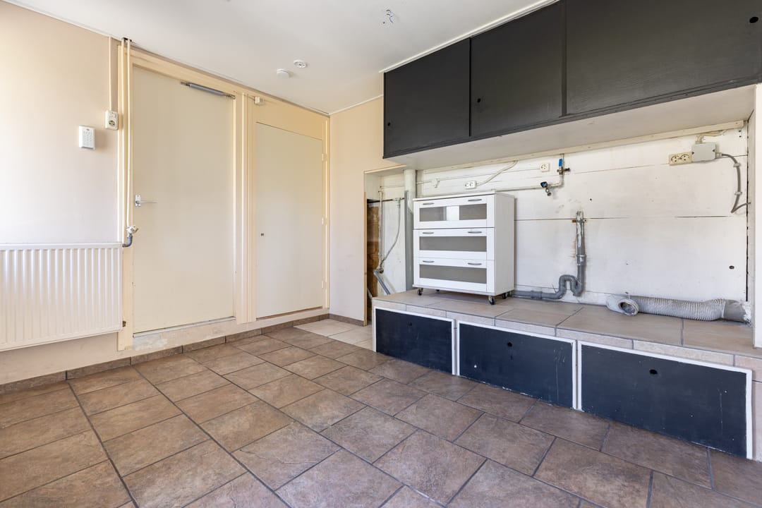 Charming Detached Home with Spacious Garden and Ground Floor Bedroom — 28