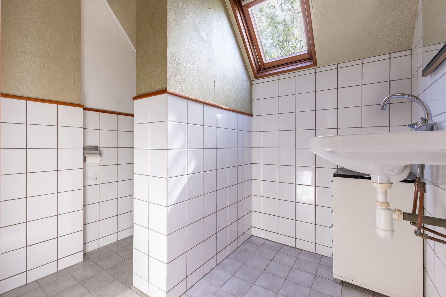 Charming Detached Home with Spacious Garden and Ground Floor Bedroom — 40