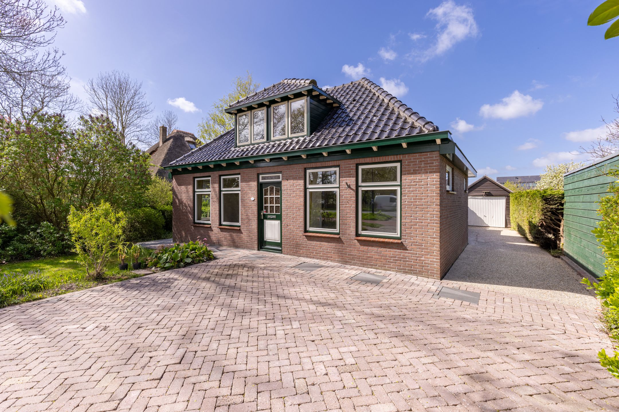 Charming Detached Home with Spacious Garden and Ground Floor Bedroom — 42