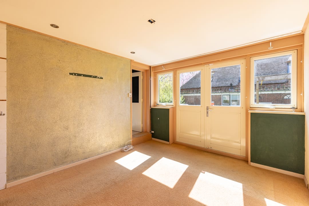 Charming Detached Home with Spacious Garden and Ground Floor Bedroom — 31