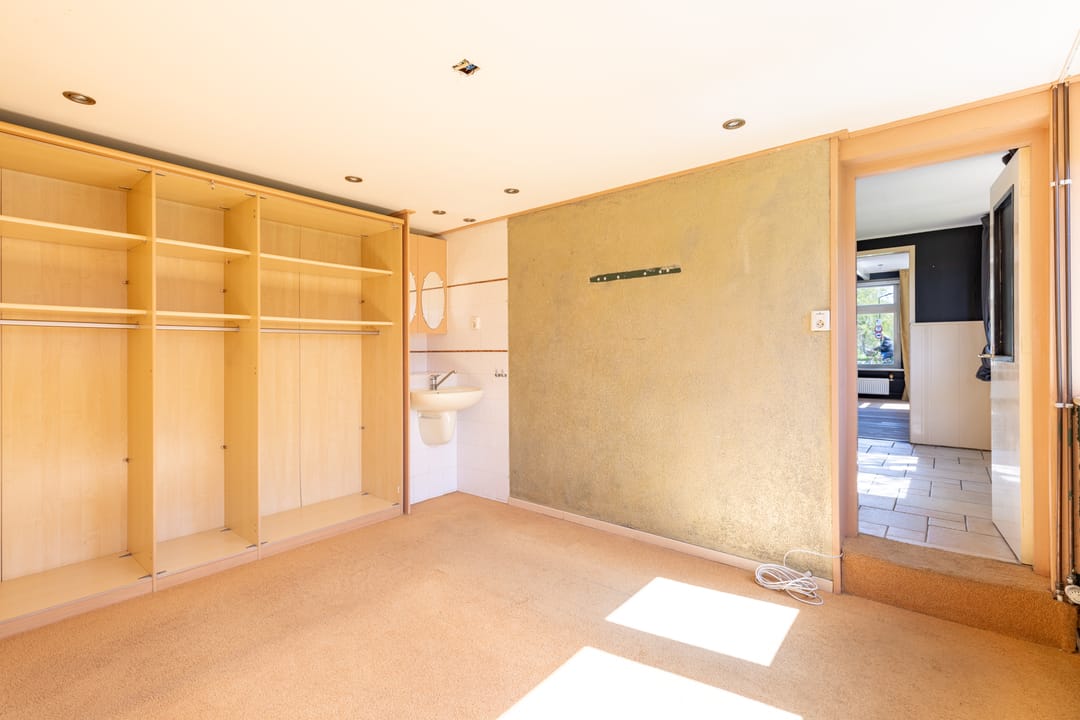 Charming Detached Home with Spacious Garden and Ground Floor Bedroom — 32