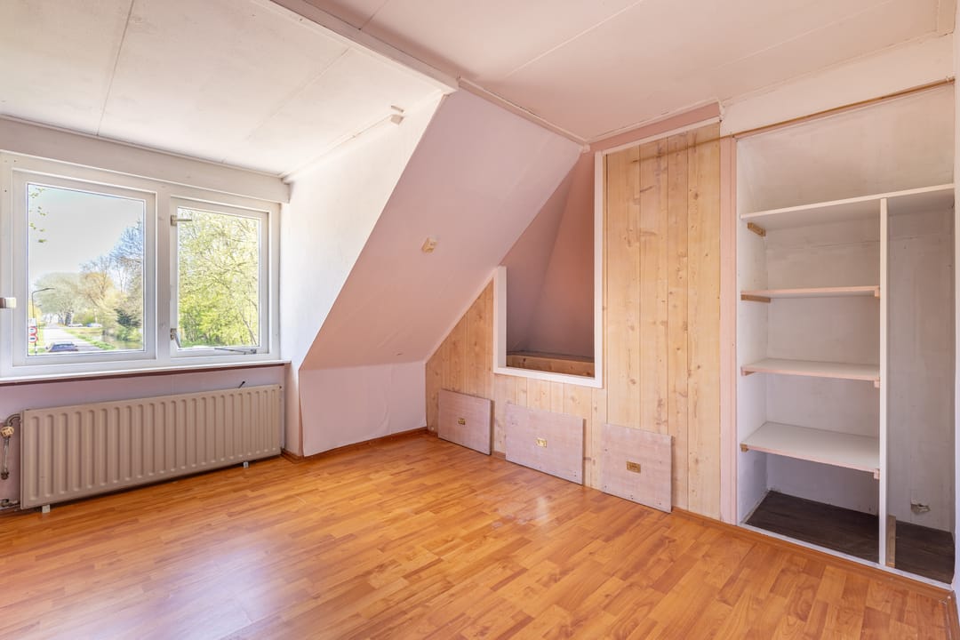 Charming Detached Home with Spacious Garden and Ground Floor Bedroom — 38