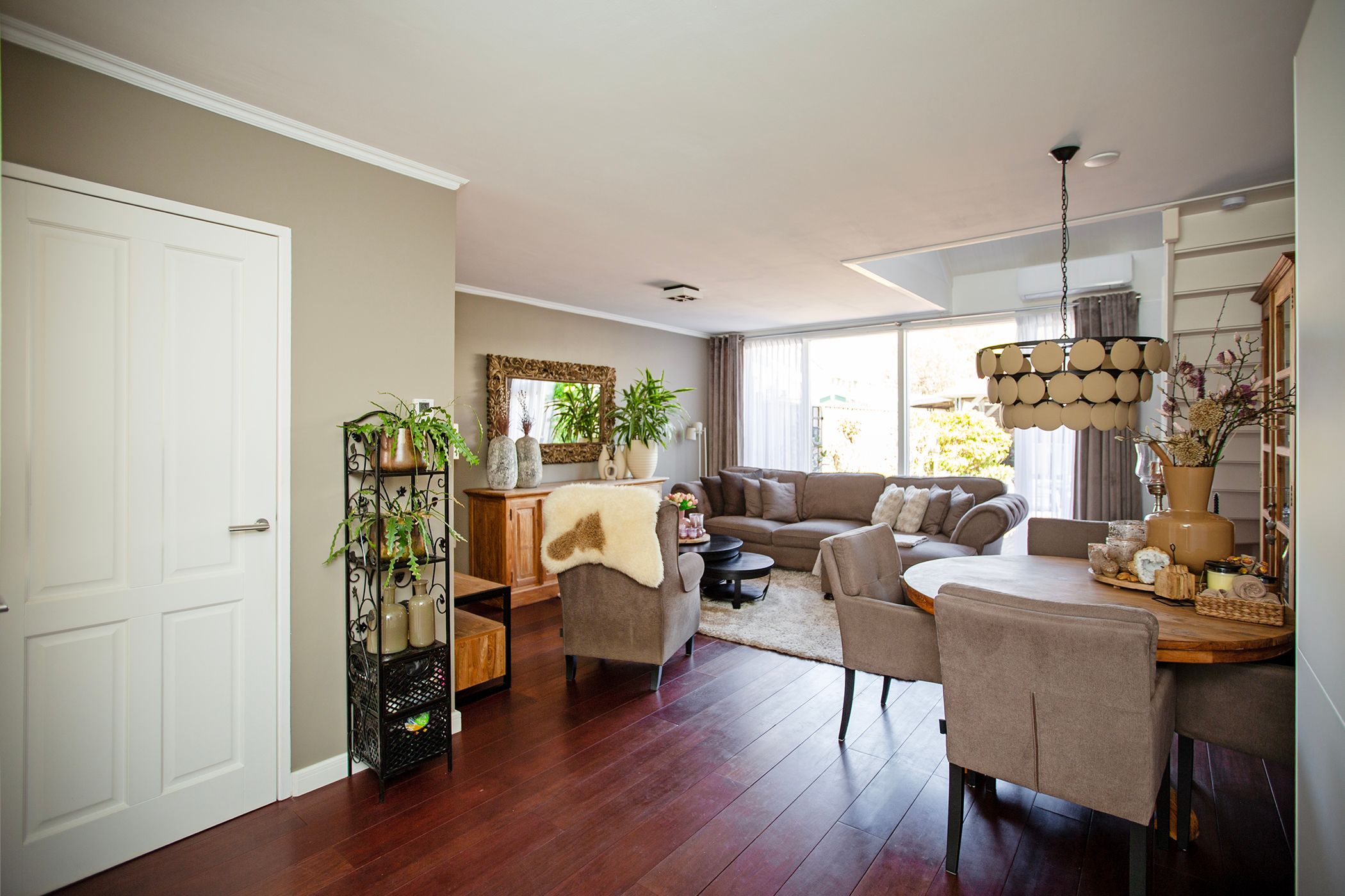 Move-in Ready Terraced Home with Luxury Kitchen and Solar Panels in Maarssenbroek — 12