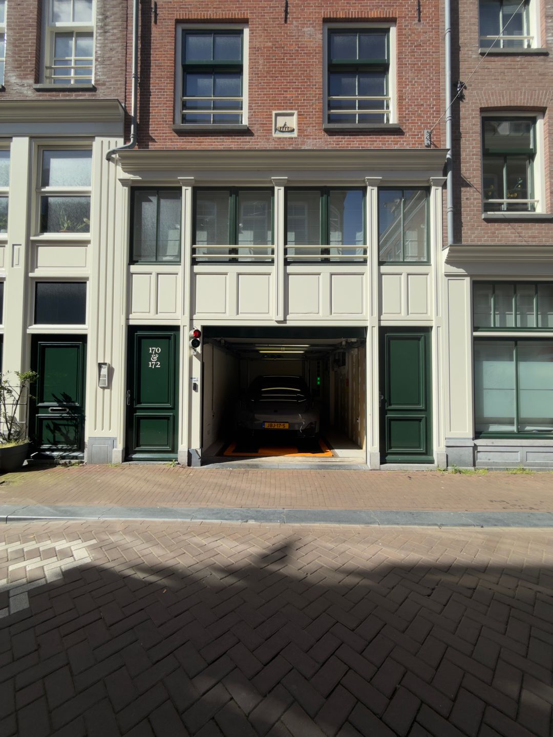 Bright Top Floor Apartment with Roof Terrace and Westertoren View in the Jordaan — 28