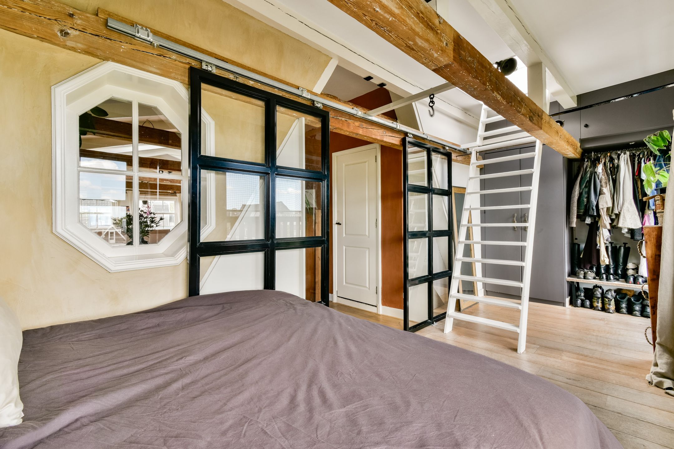 Bright Top Floor Apartment with Roof Terrace and Westertoren View in the Jordaan — 15