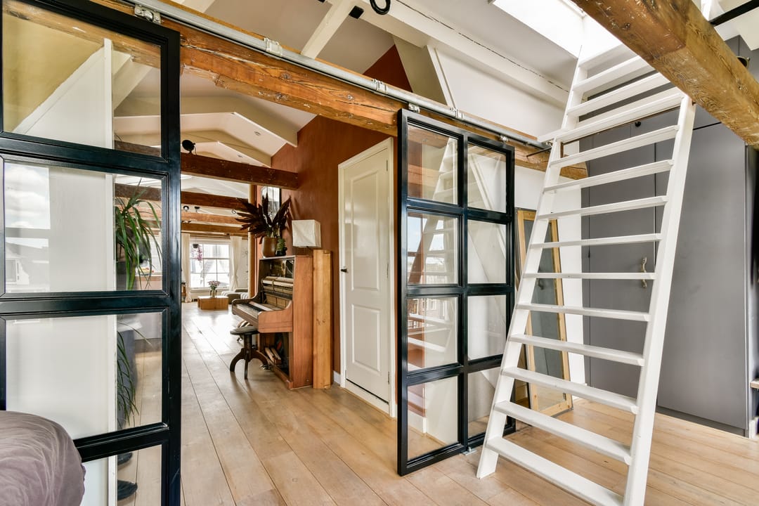 Bright Top Floor Apartment with Roof Terrace and Westertoren View in the Jordaan — 16