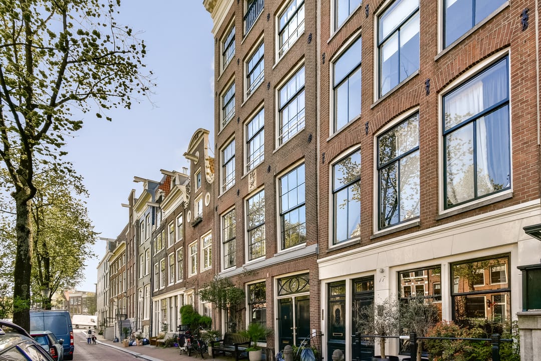 Bright Top Floor Apartment with Roof Terrace and Westertoren View in the Jordaan — 23