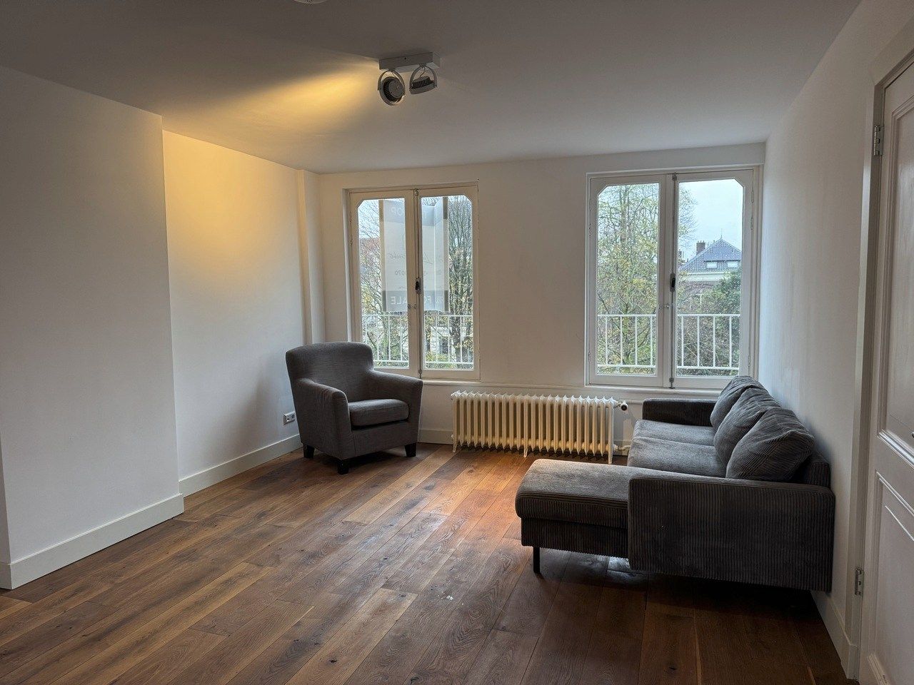 Historic Monument Apartment with Dom View — 12