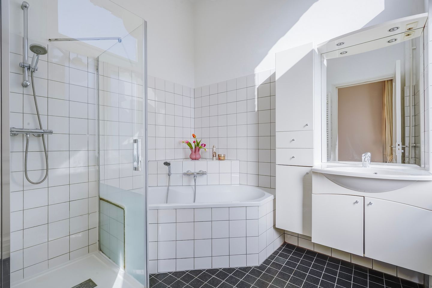 Foto 20 van Adelheidstraat 9-A