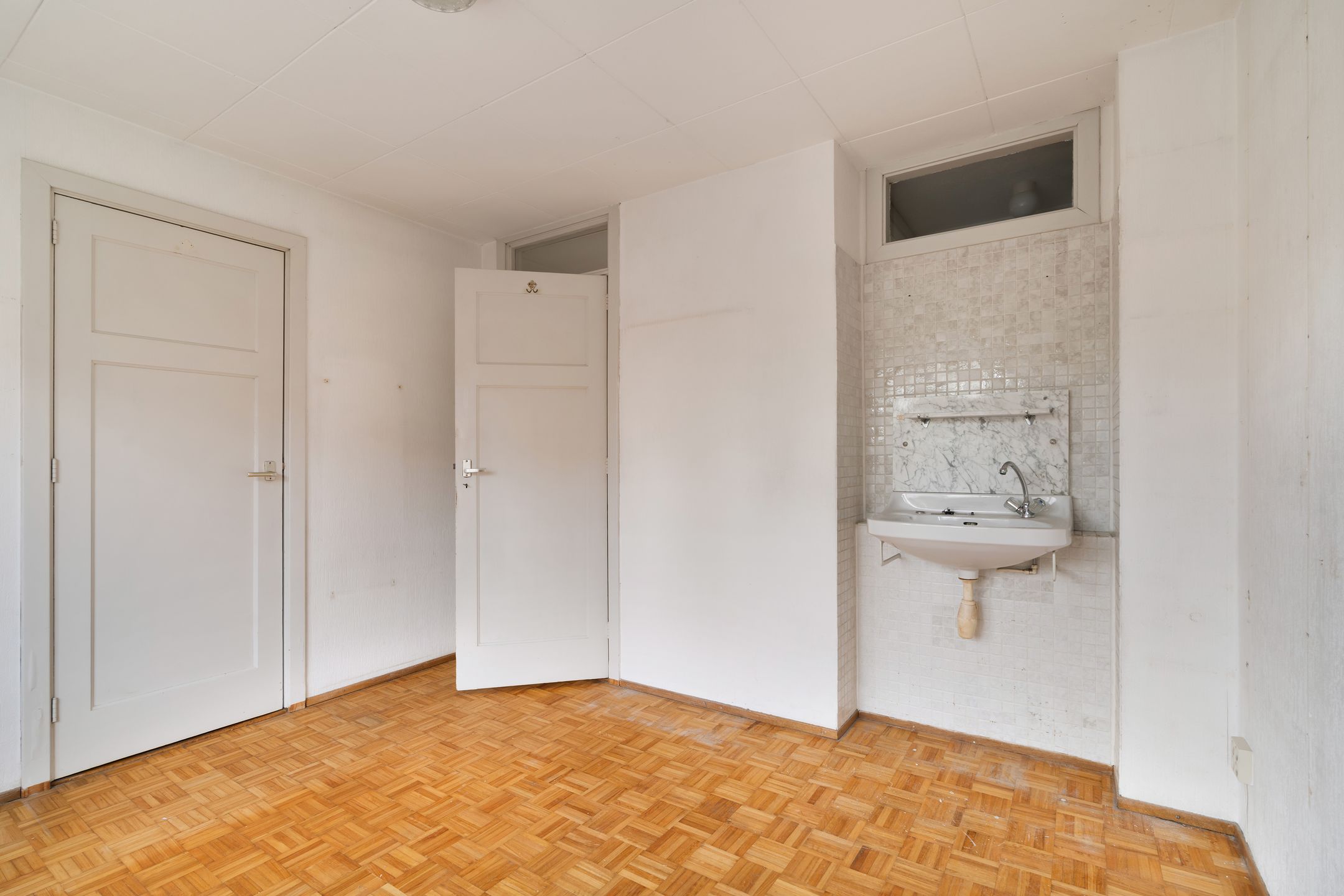 Charming 5-room townhouse in green Delft Westerkwartier neighborhood — 12