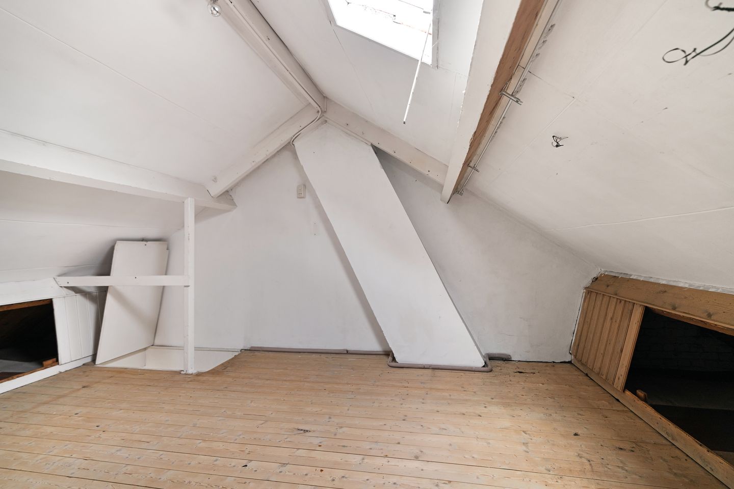 Charming 5-room townhouse in green Delft Westerkwartier neighborhood — 20