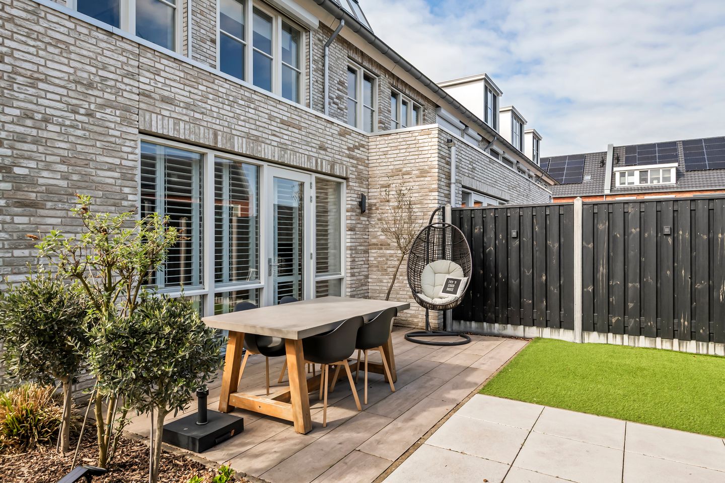 Extended Corner House with Green Views in Hoog Dalem — 19