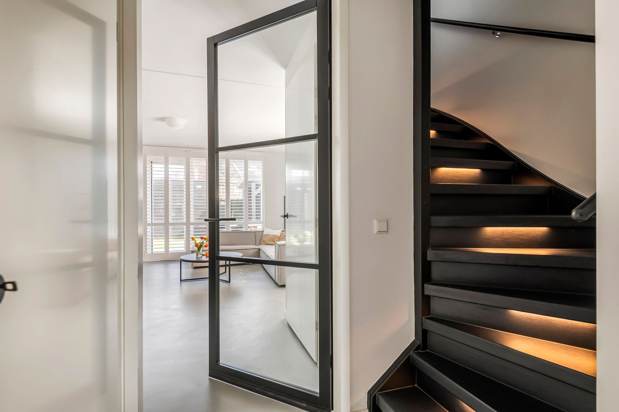Extended Corner House with Green Views in Hoog Dalem — 24