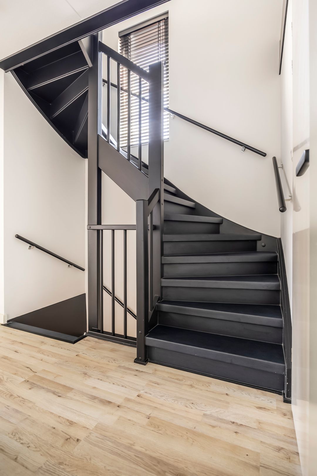 Extended Corner House with Green Views in Hoog Dalem — 26