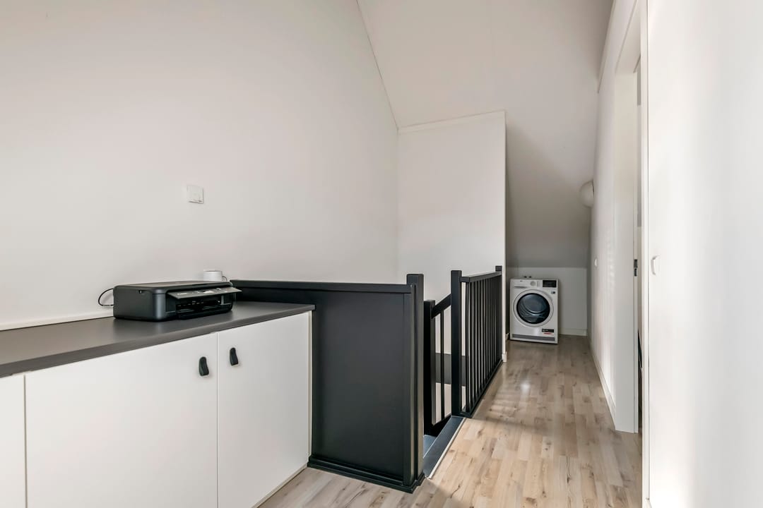 Extended Corner House with Green Views in Hoog Dalem — 37