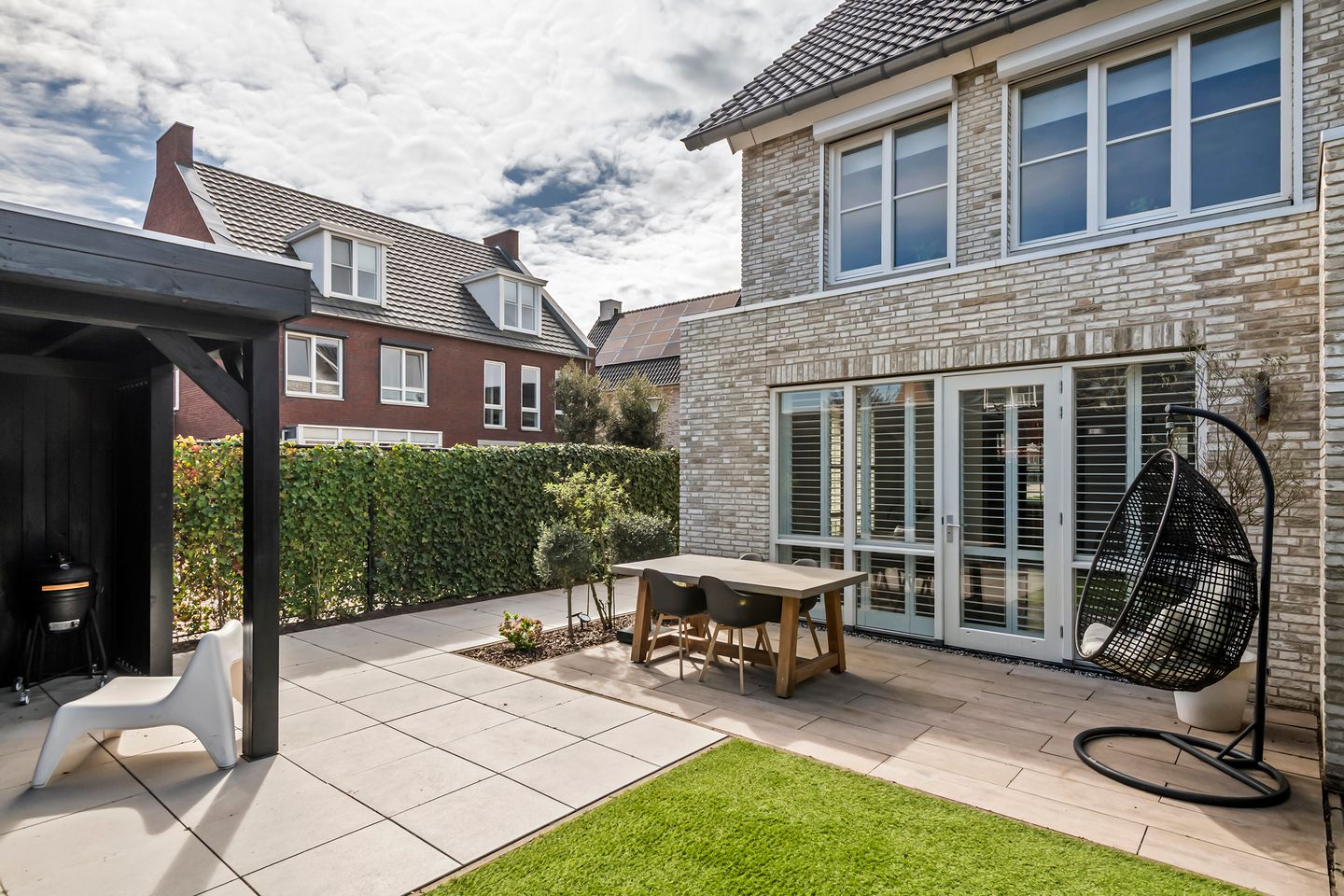 Extended Corner House with Green Views in Hoog Dalem — 20