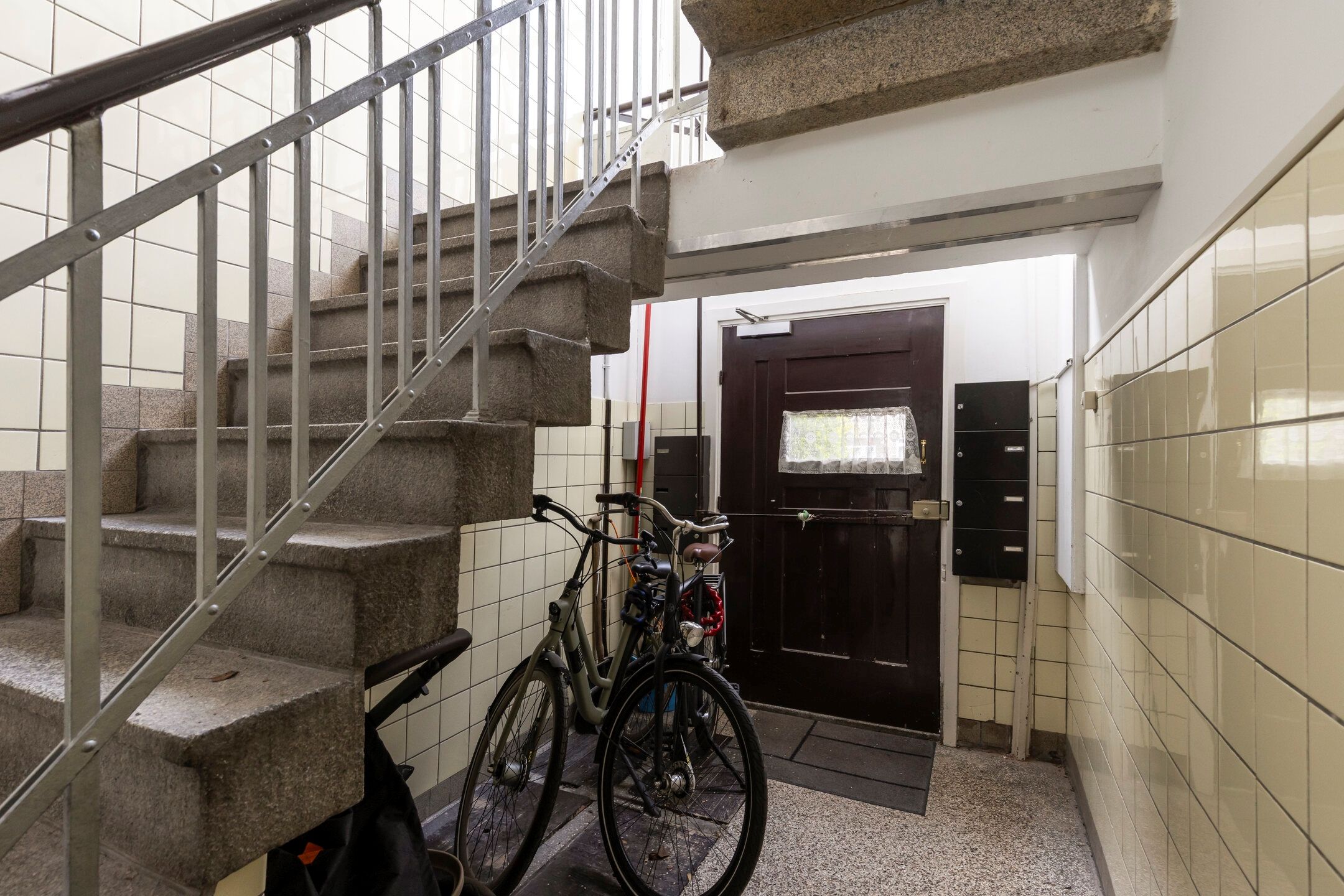 Completely Renovated Top Floor Apartment with Three Bedrooms — 27