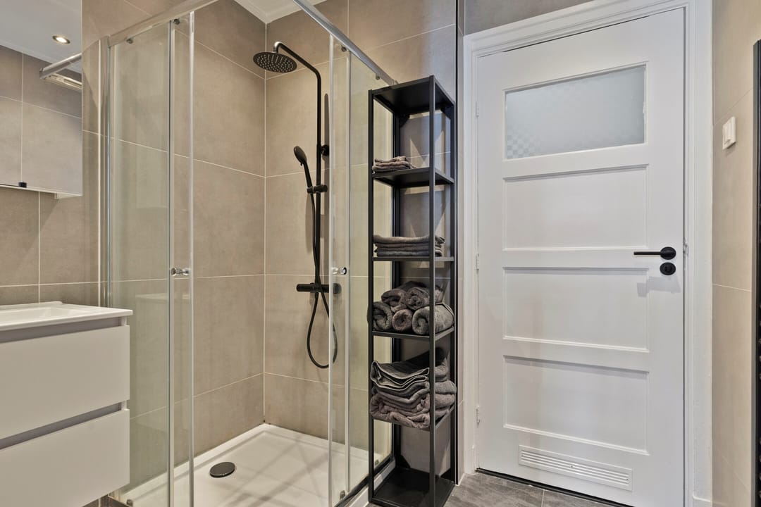 Completely Renovated Top Floor Apartment with Three Bedrooms — 37