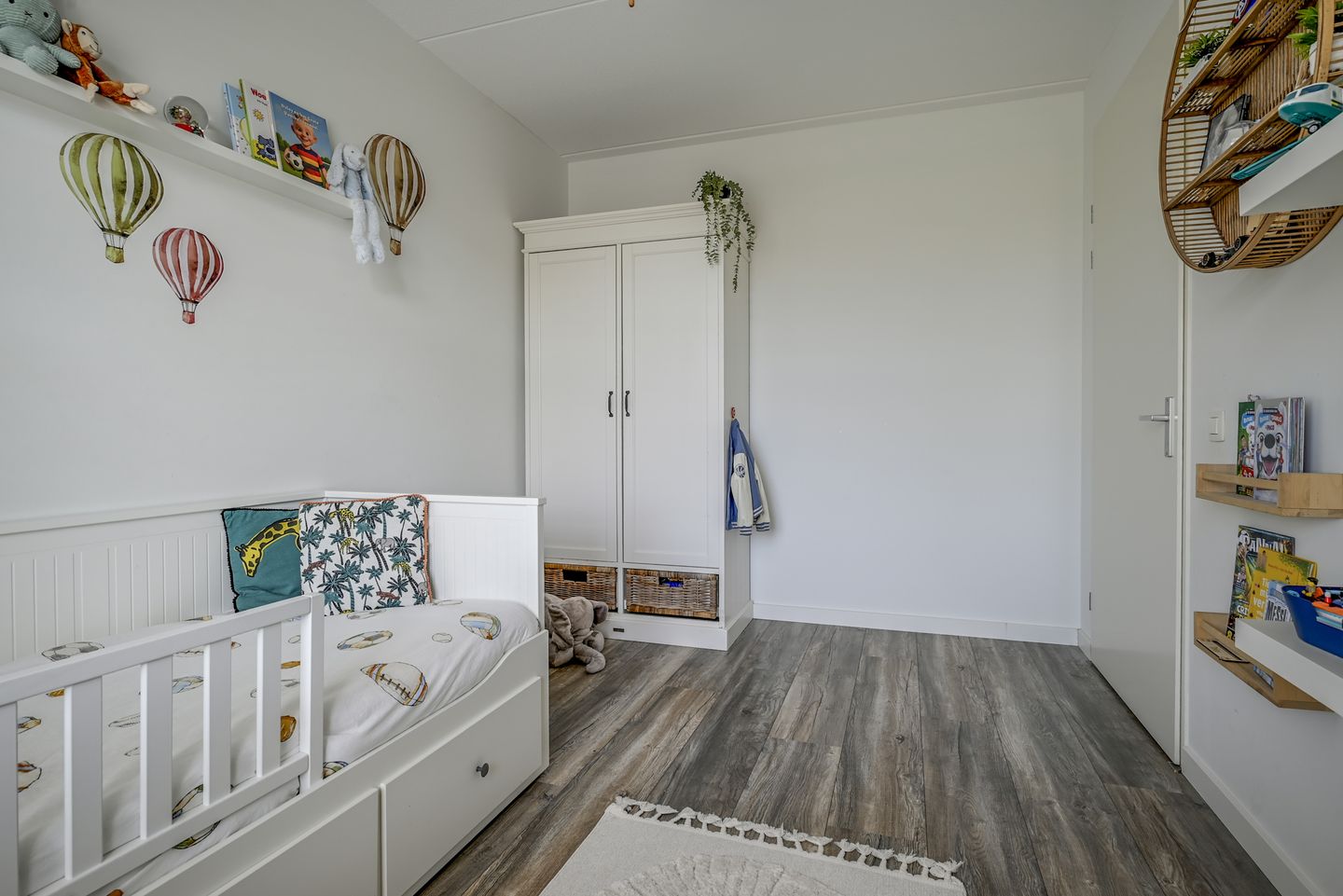 Trendy Finished Terraced House with 4 Bedrooms in Berkel en Rodenrijs — 34