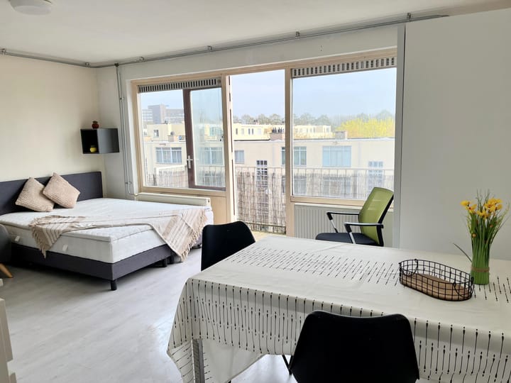 Photo 4 of Charlotte Brontéstraat 157